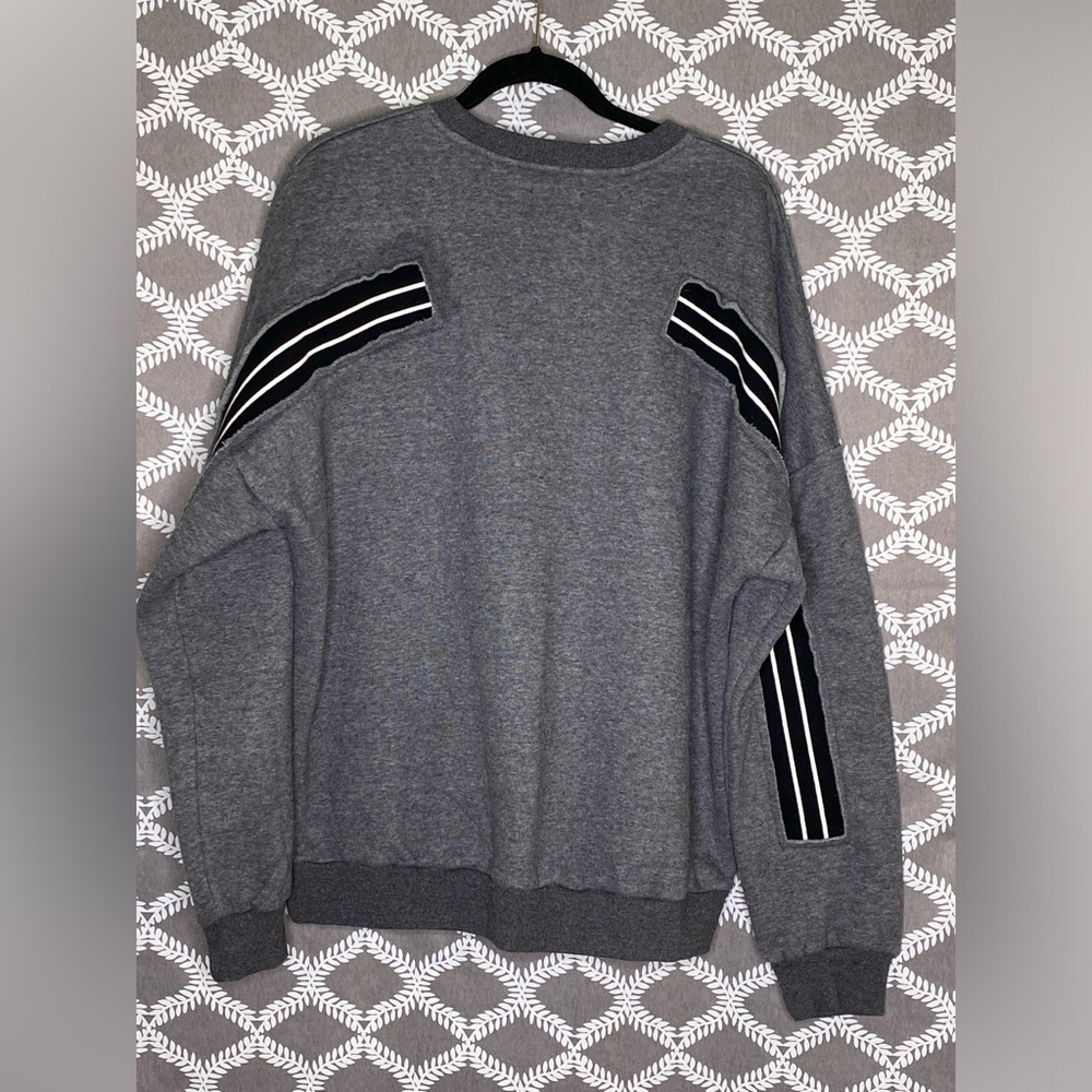 Super soft and comfy lucky seven sweatshirt